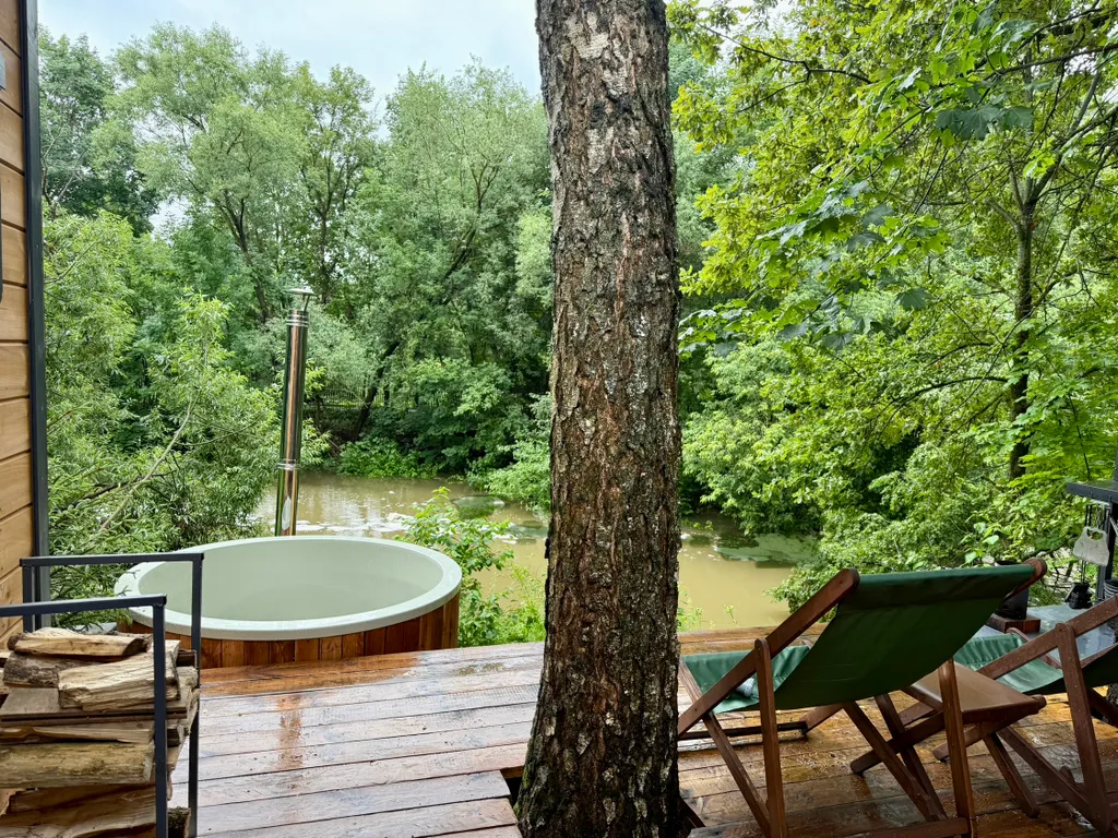 Дом на реке