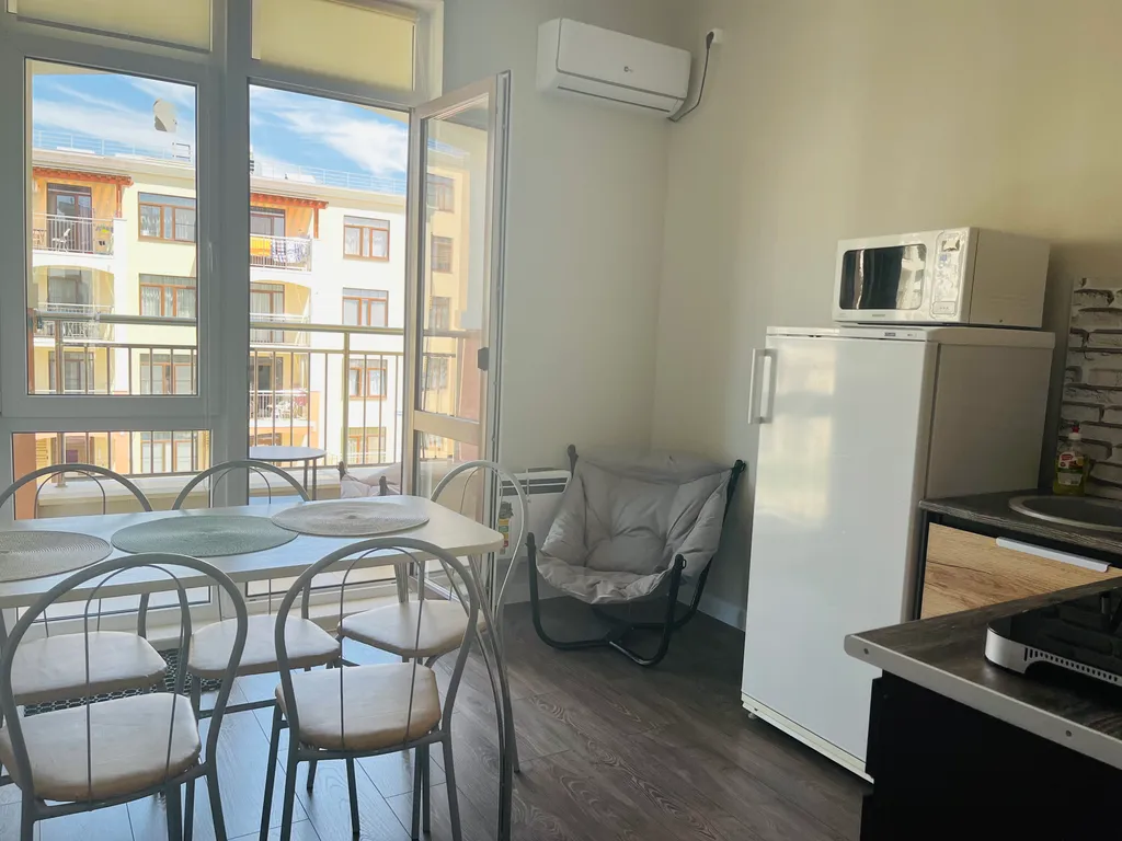 Просторная квартира с видом на горы