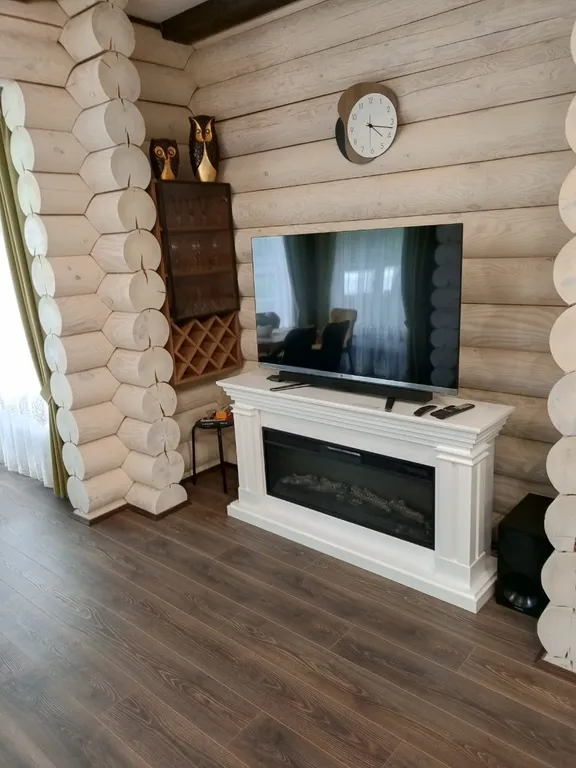 Уютный загородный дом с видом на лес