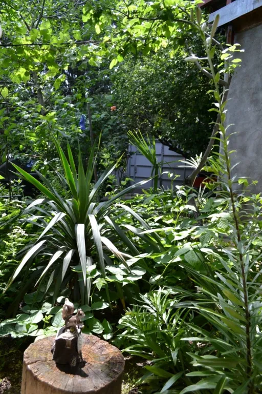 Этаж коттеджа в зелёном саду