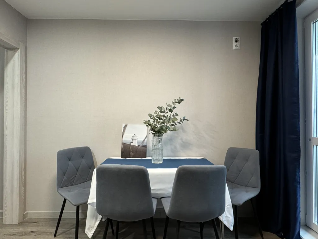 Двухкомнатная квартира с кондиционером рядом ГосЦирк и парк им.Гафури