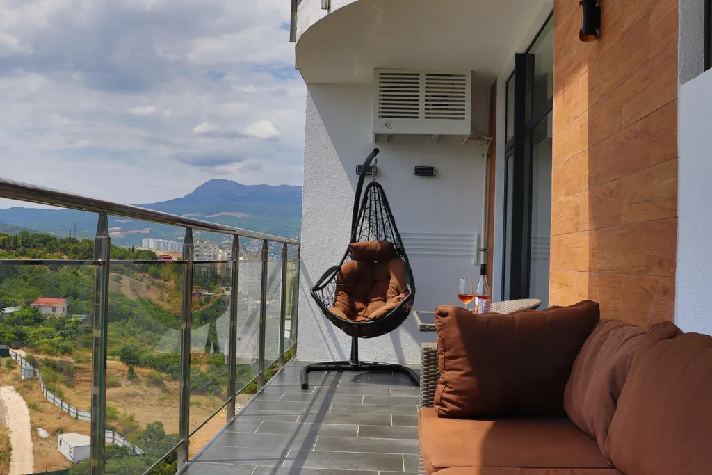 Апартаменты с видом на горы и море