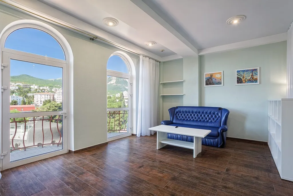 Апартамент с террасой в доме композитора