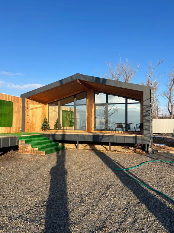 Загородный дом на первой линии у моря