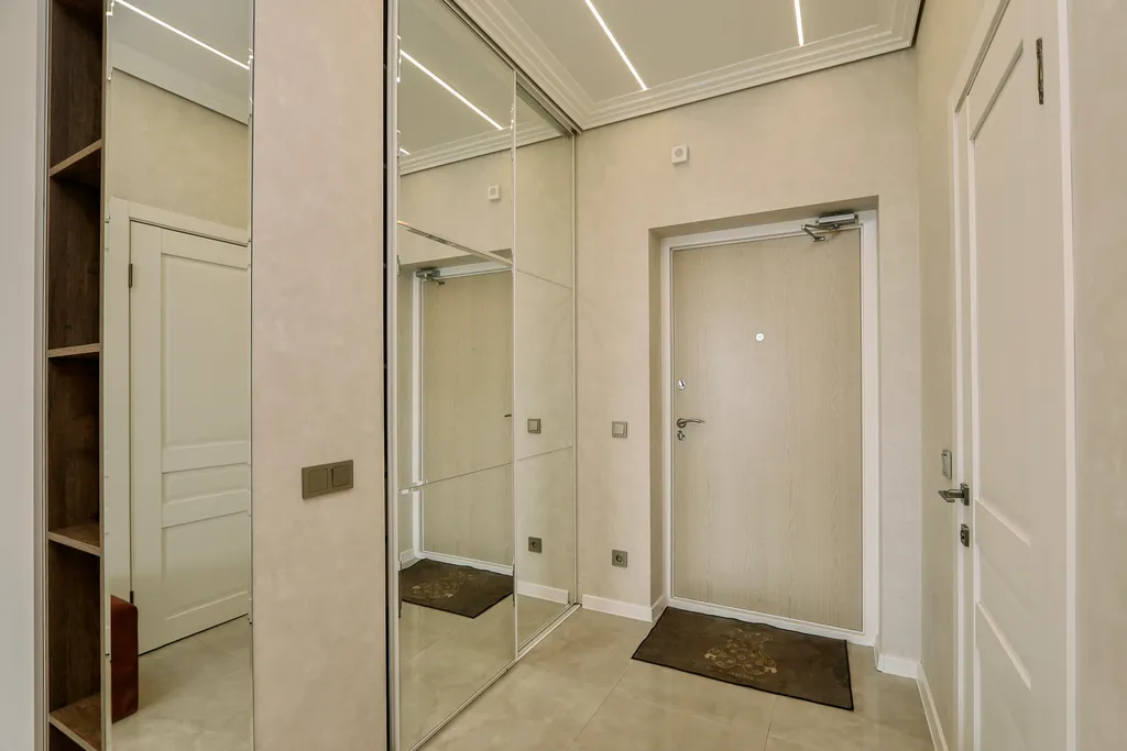 Апартаменты с видом на пруд и историческую часть города