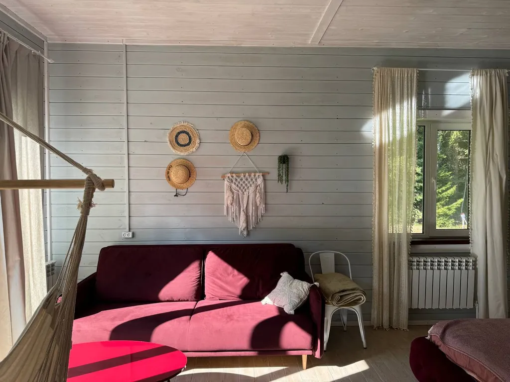 Дом на опушке с баней и видом на лес