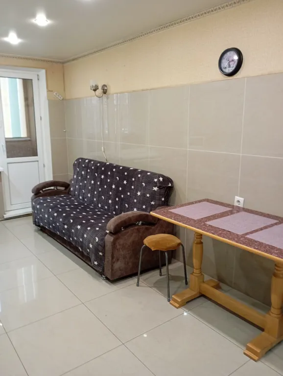 Просторная квартира в удобном районе с отдельным входом