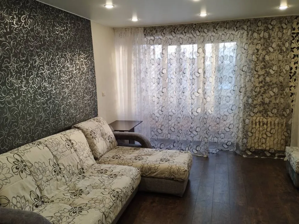 На Ленинградской у Золотого Ключика