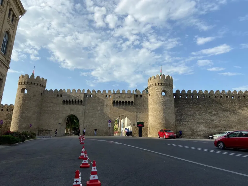 Квартира в самом центре Баку рядом со всеми достопримечательностями