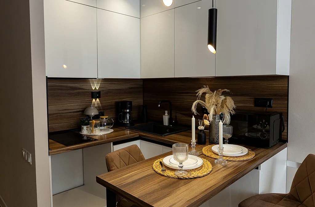 Студия в новом доме рядом с кадетским корпусом