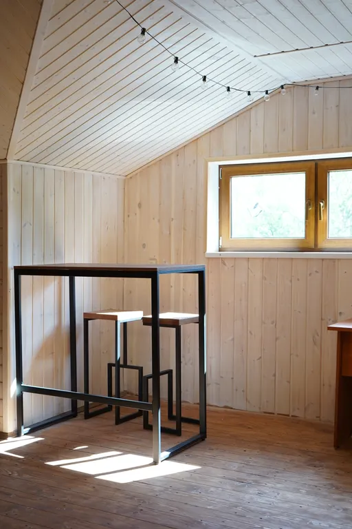 Большой дом с сауной на берегу реки Тулома с собственной территорией