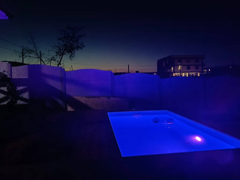 Уютный дом с бассейном под ключ