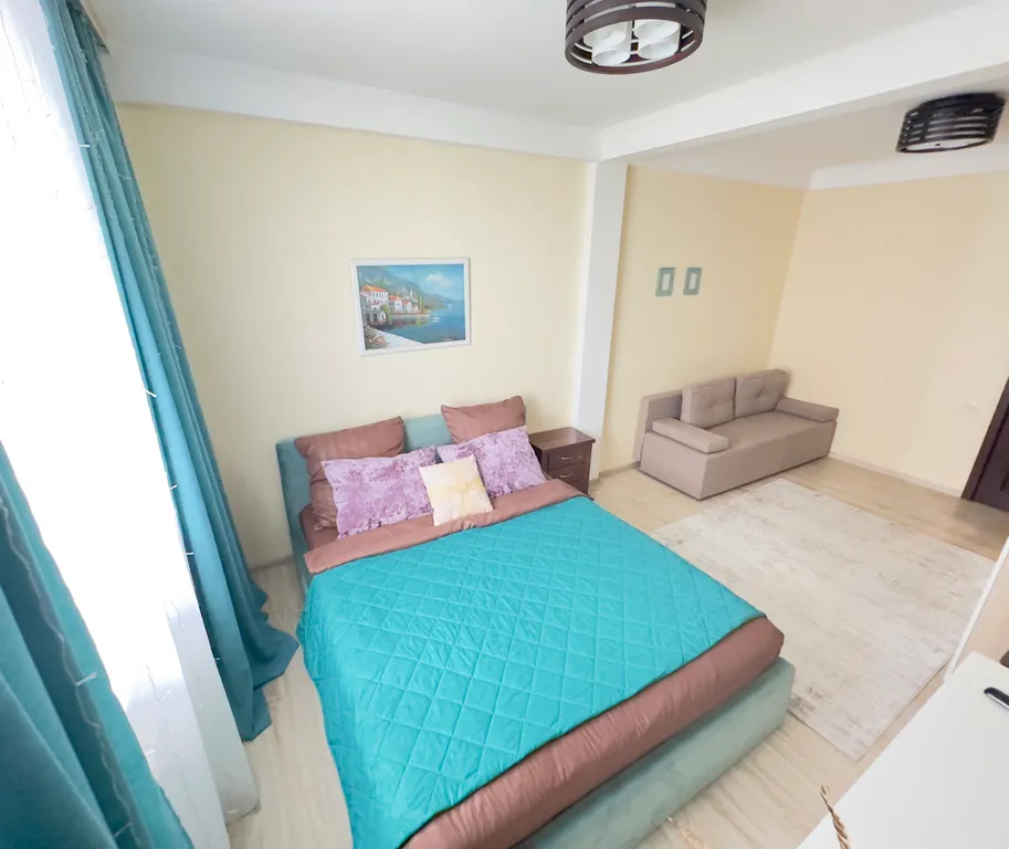 Евродвухкомнатная квартира в центре города