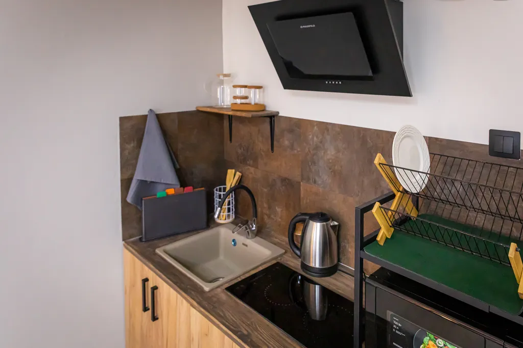 Уютная студия с видом на сосны