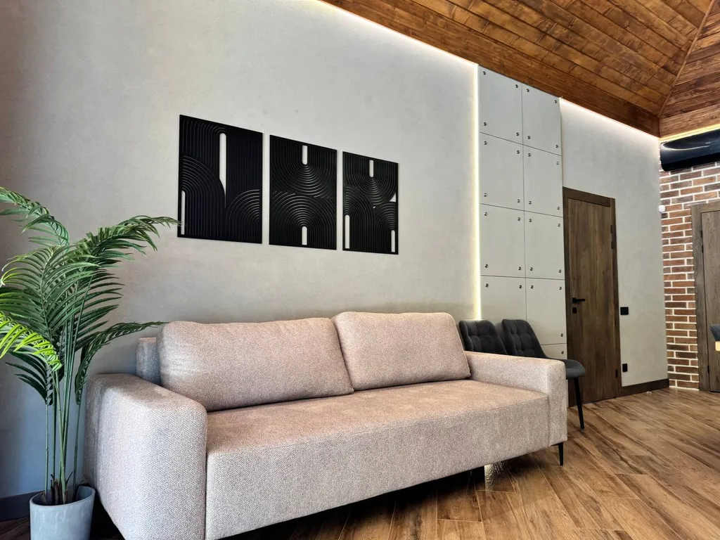 Вилла с бассейном и сауной вблизи леса