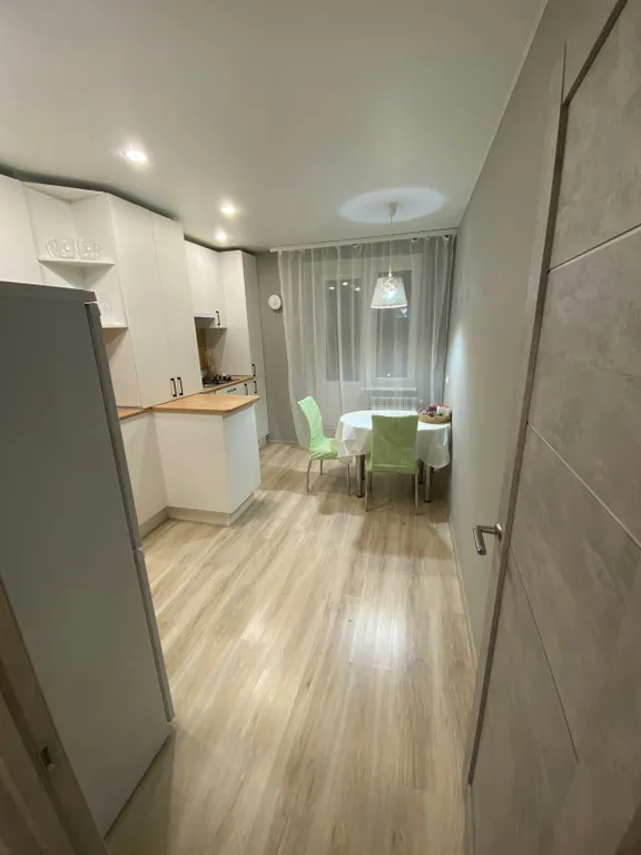 Квартира в новом районе, с новым ремонтом, большой парковкой