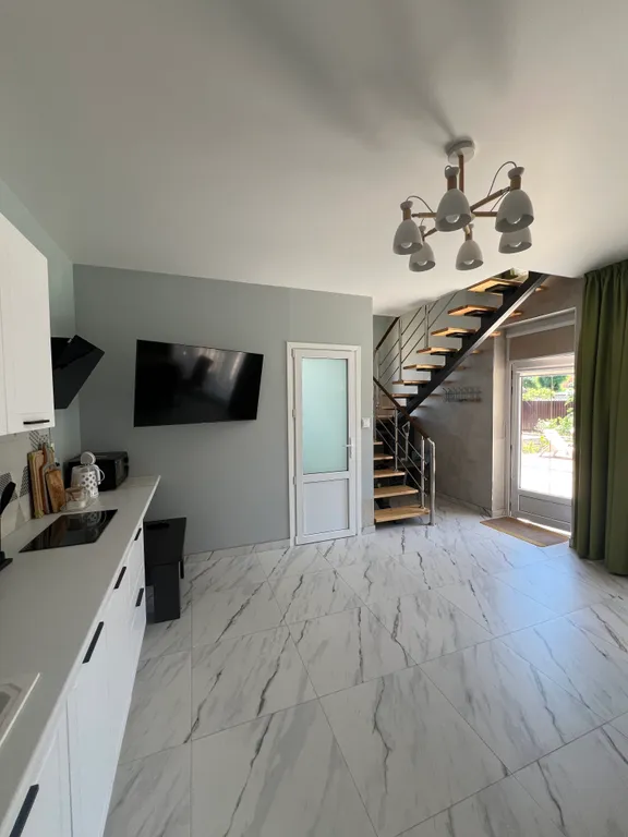 Коттедж «Семейный с видом на горы»