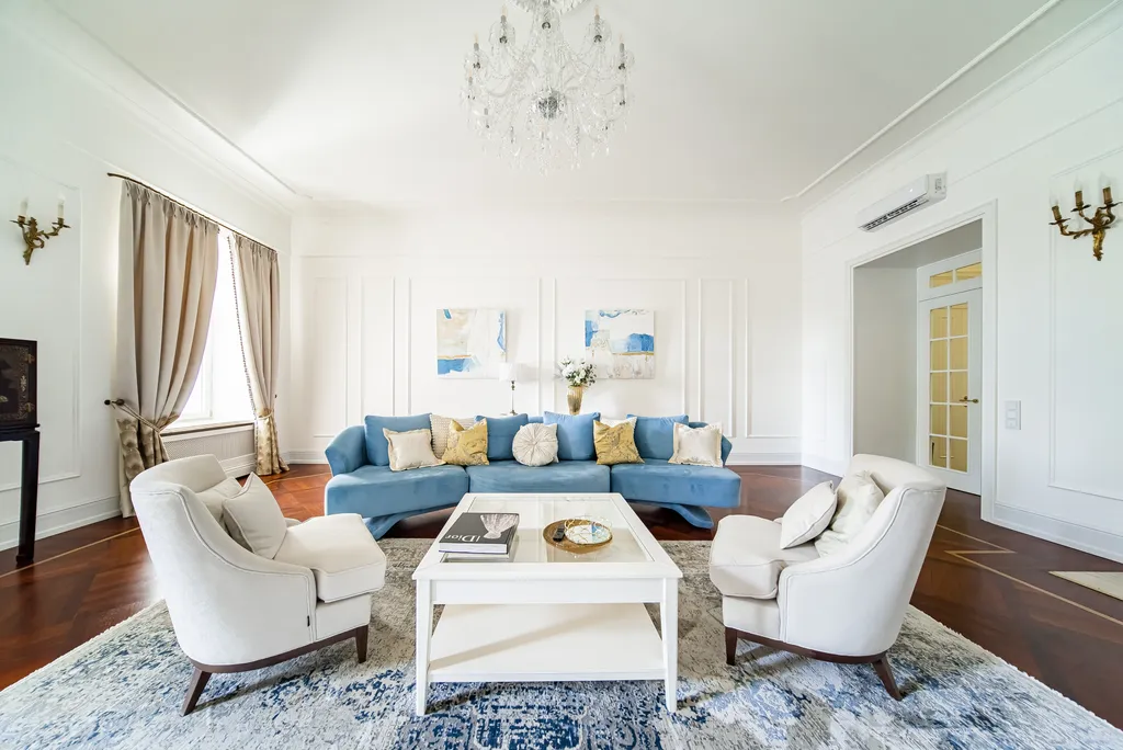 Квартира с видом на Неву