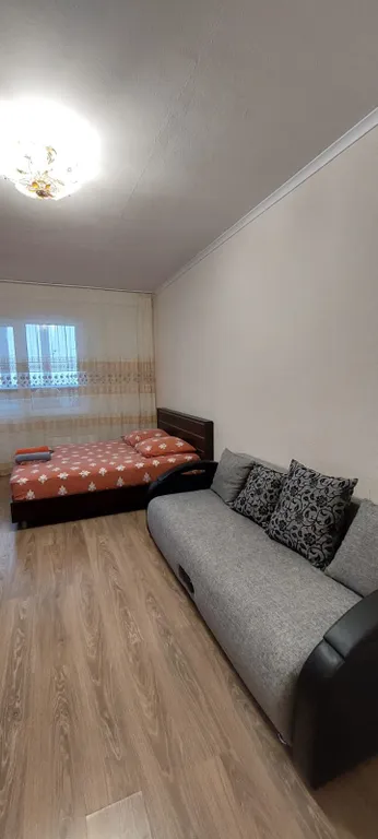 Однокомнатная квартира возле ТРЦ Аура — аренда посуточно в Сургут