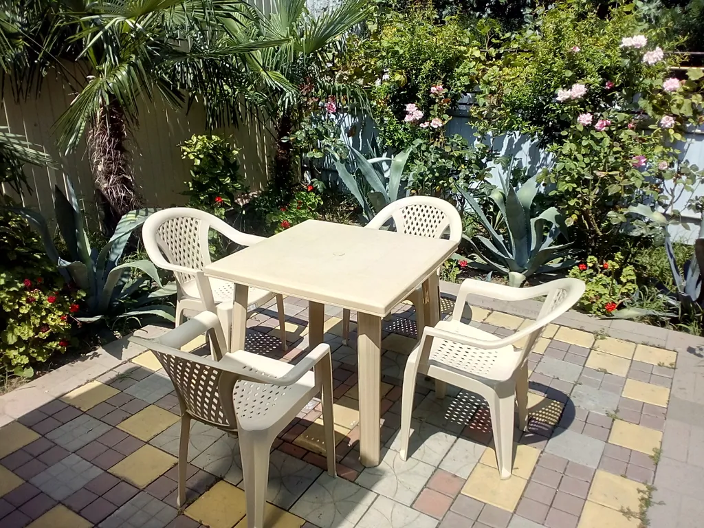 Квартира с отдельным входом и закрытым двориком