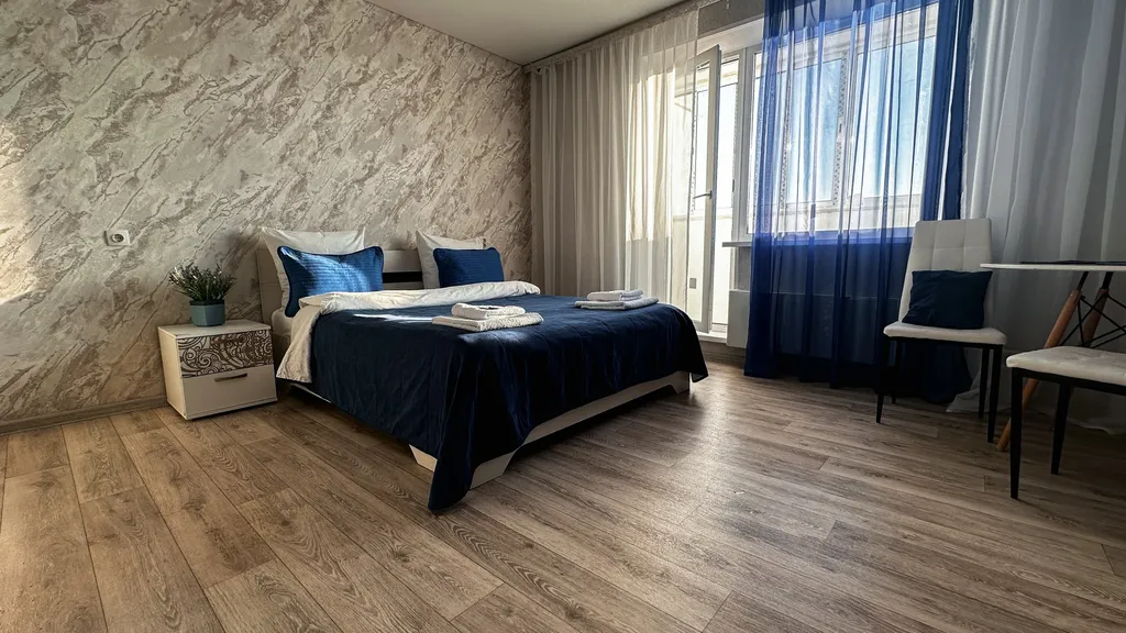 Студия-сапфир с видом на город Курчатовский район