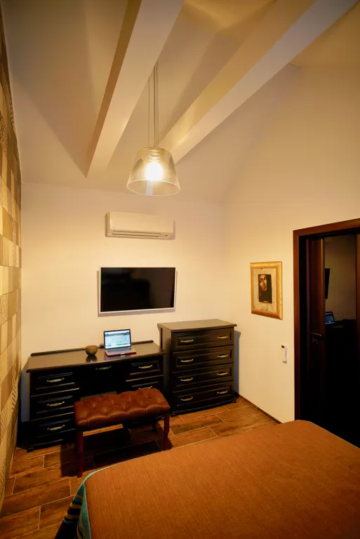 Двухэтажные 3-х комнатные апартаменты с 2 спальнями у Арбата