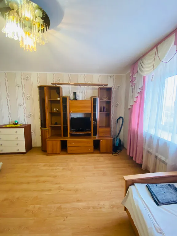 Большая 2-ка около автовокзала