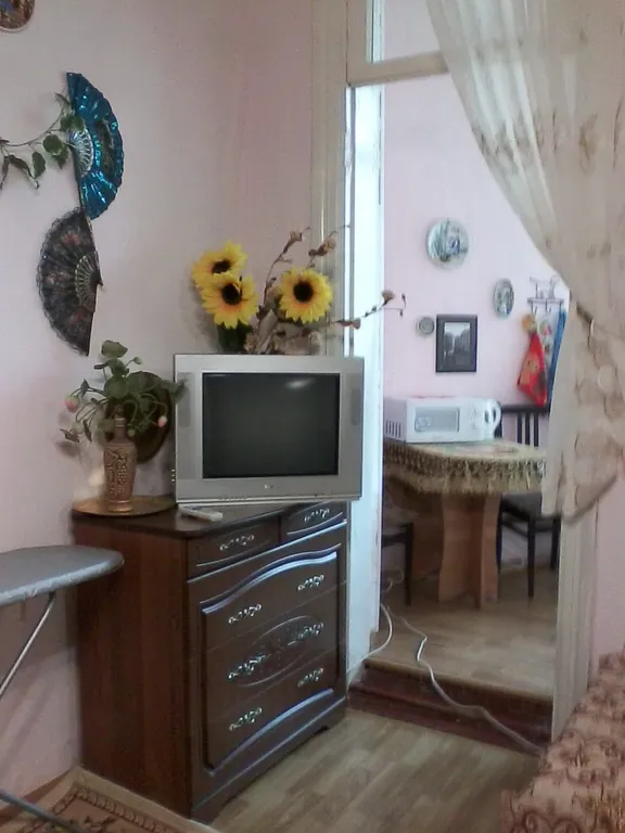 Квартира в парке, Колоннада