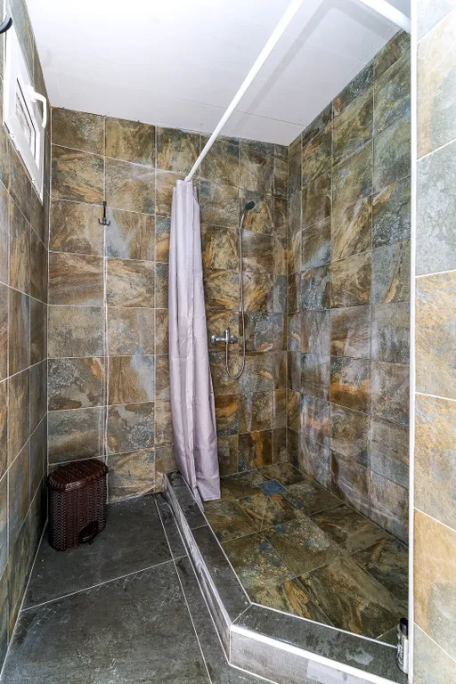 Дом с бассейном