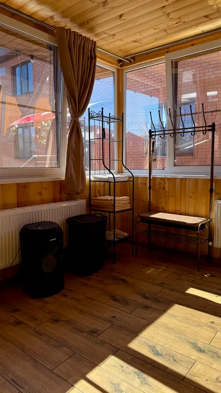 Дом с бассейном и баней