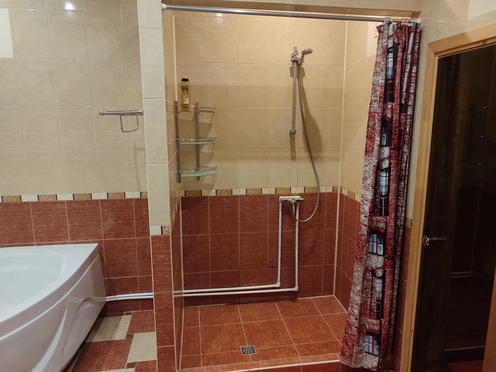 Просторный дом в шаговой доступности от Монрепо с сауной