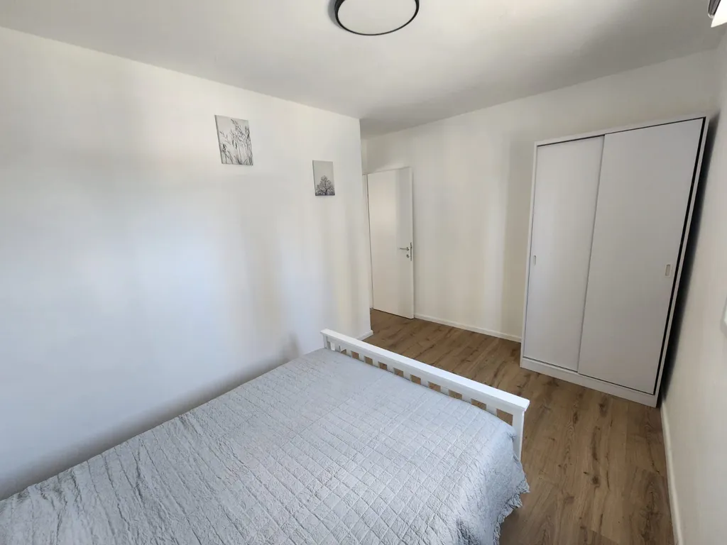 Комфортная трёхкомнатная квартира с видом на море на Анавиим