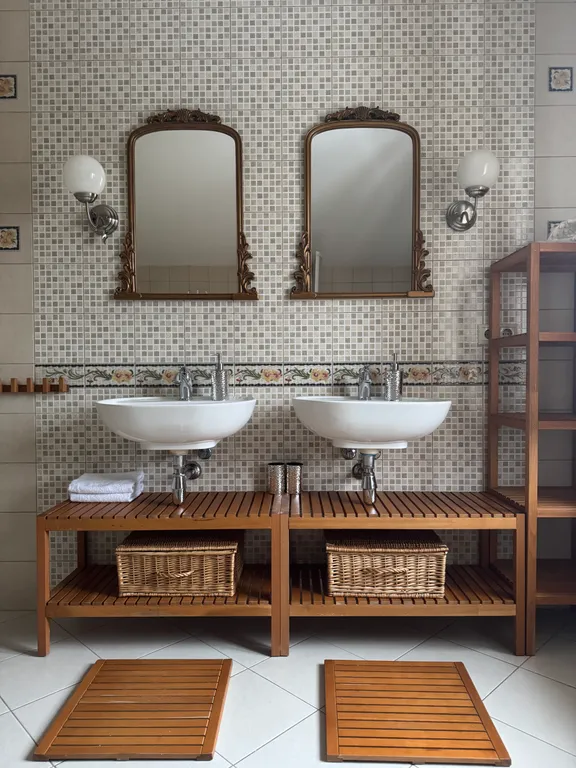 Вилла с бассейном