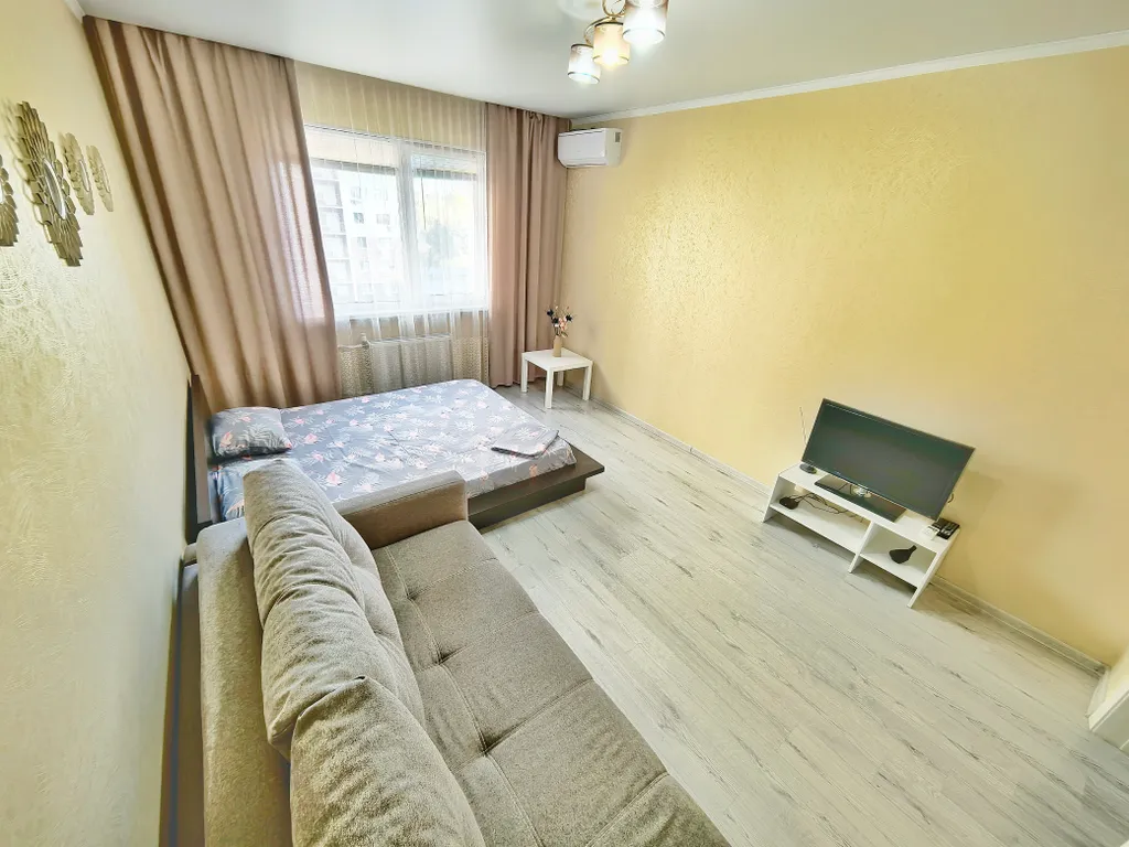 Квартира дл 8 гостей в районе с удобной транспортной развязкой