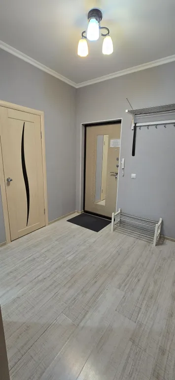 Просторная евро-двухкомнатная кваpтира в центре города Нягань