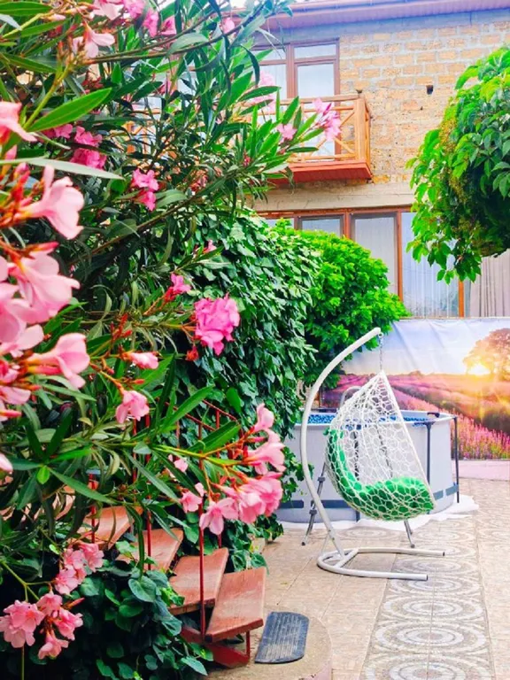 Уютный коттедж с каркасным бассейном — аренда посуточно в Судак