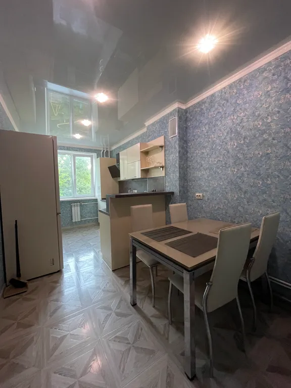 2-комнатная квартира с хорошим ремонтом в новом доме