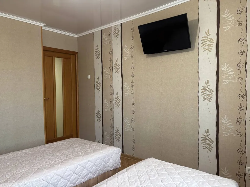 Квартира 2-комнатная Квартира — Евпатория