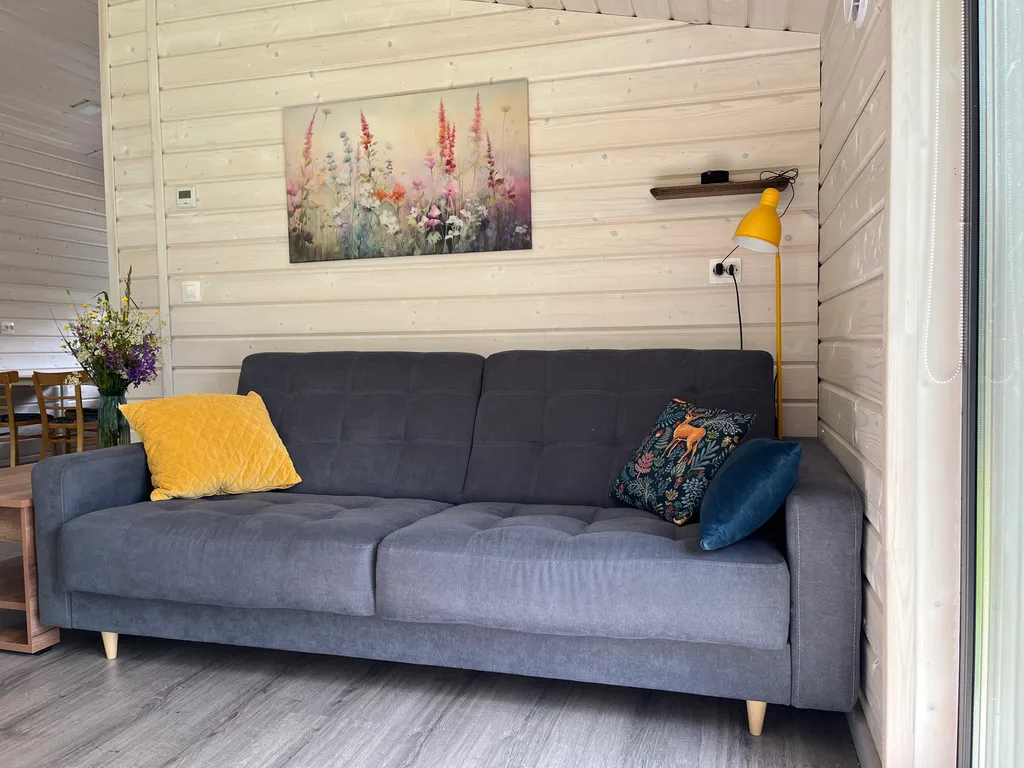 Коттедж Уютный дом с горячей купелью — Стеклянный