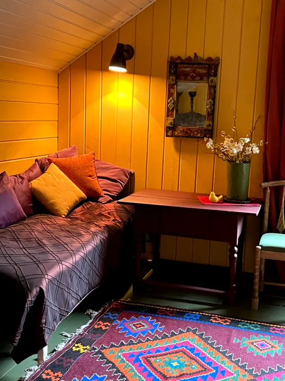 Дом Гнездо среди елей