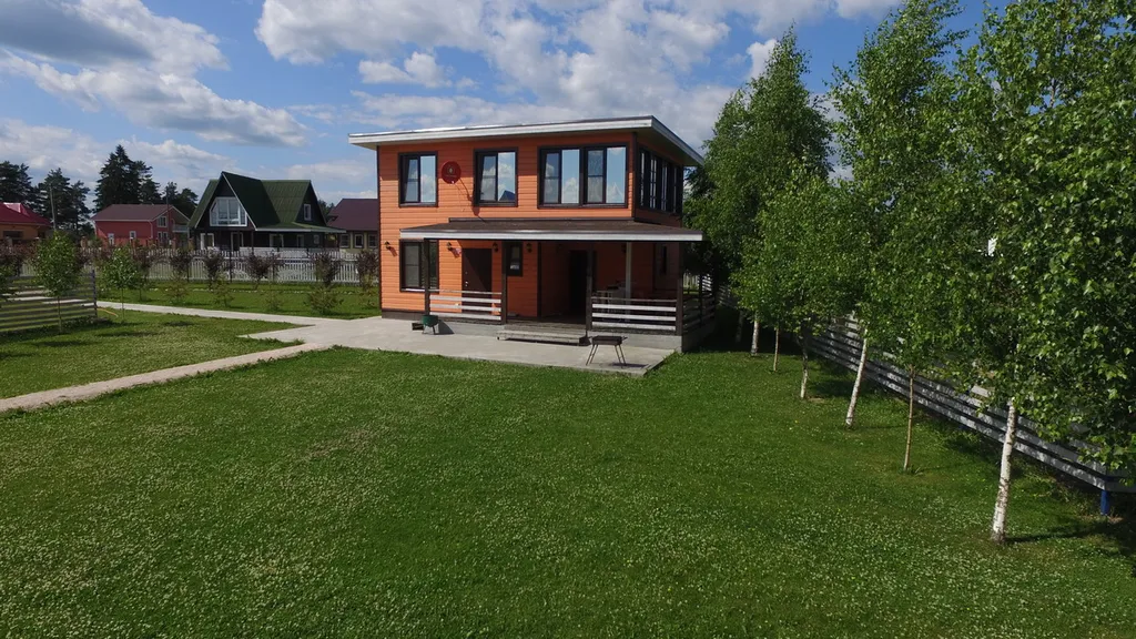 Коттедж 5-комнатный Дом — Луга