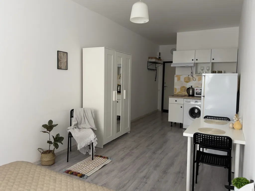 Светлая студия на двоих в ЖК Зеленые аллеи