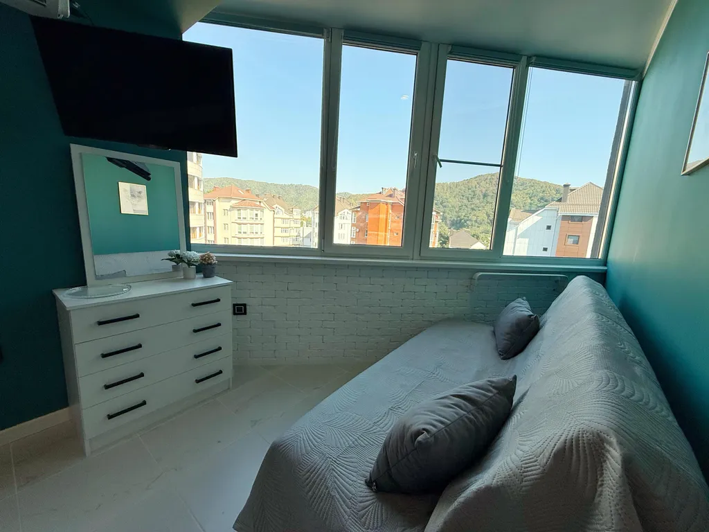 Апартаменты в 3 минутах до пляжа с видом на горы