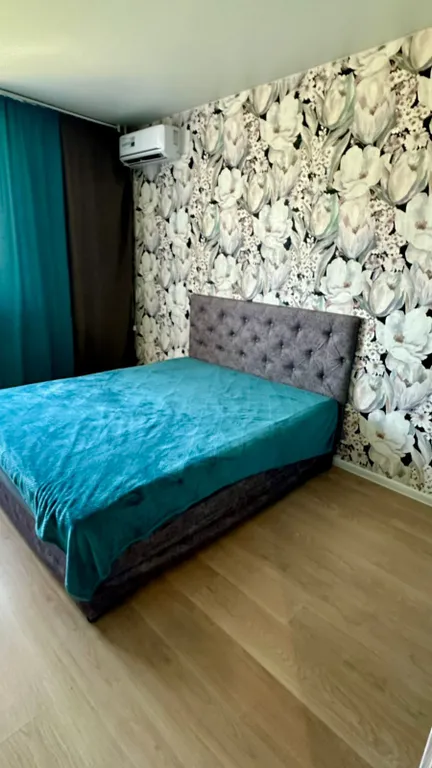 Просторная квартира евротрешка — аренда посуточно в Курган