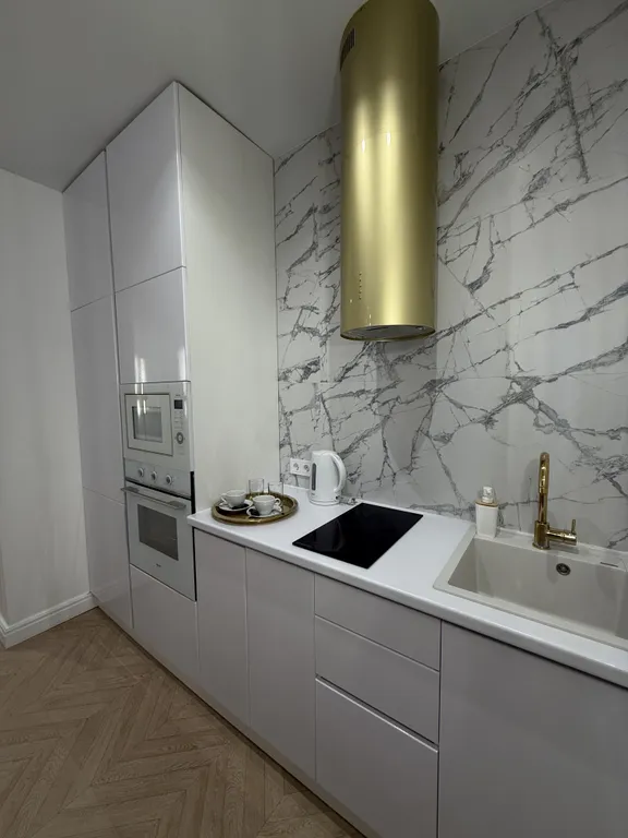 Современный апартамент в тихом районе