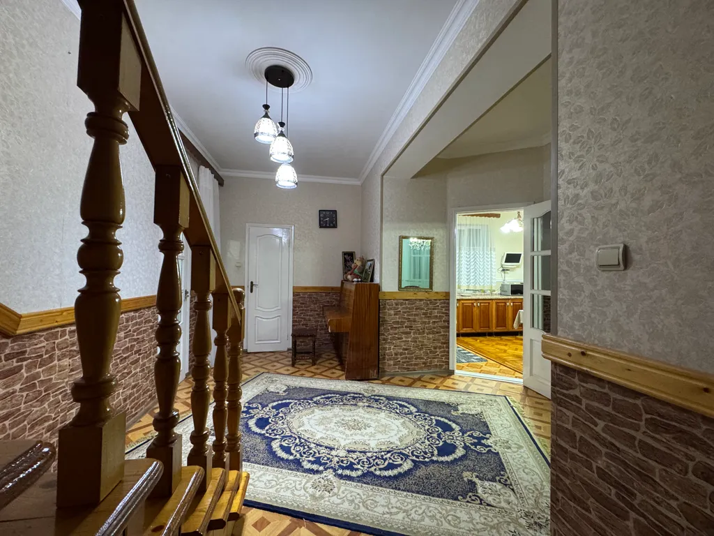 Коттедж с бассейном