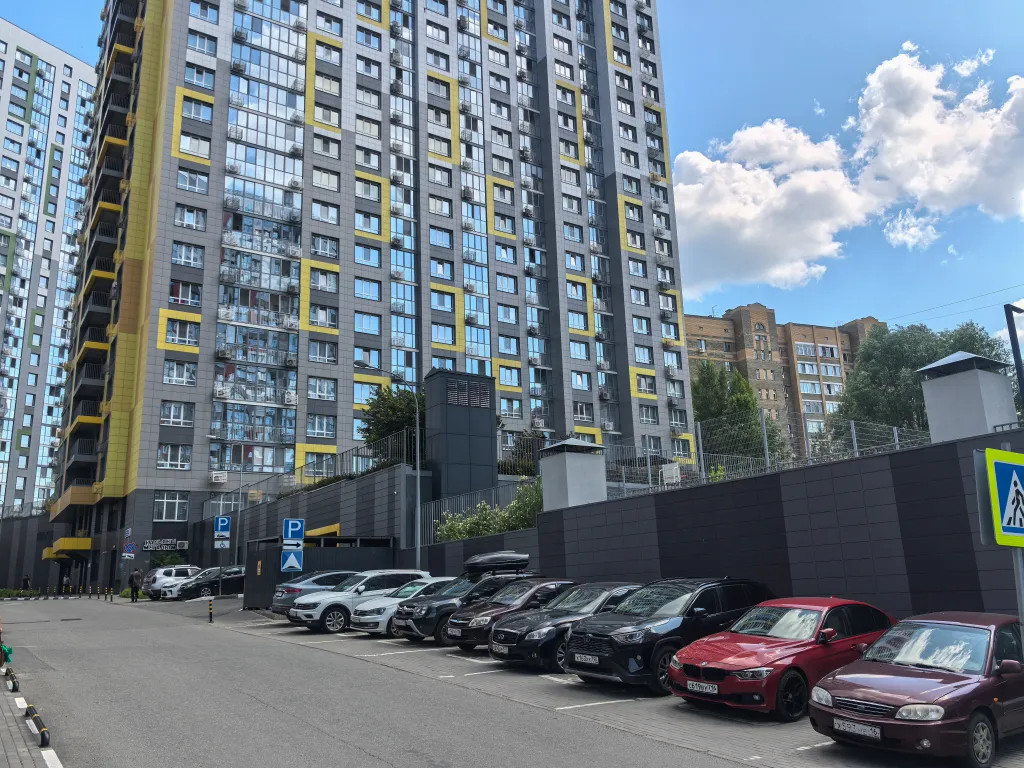 Новая 2к квартира в центре рядом с метро