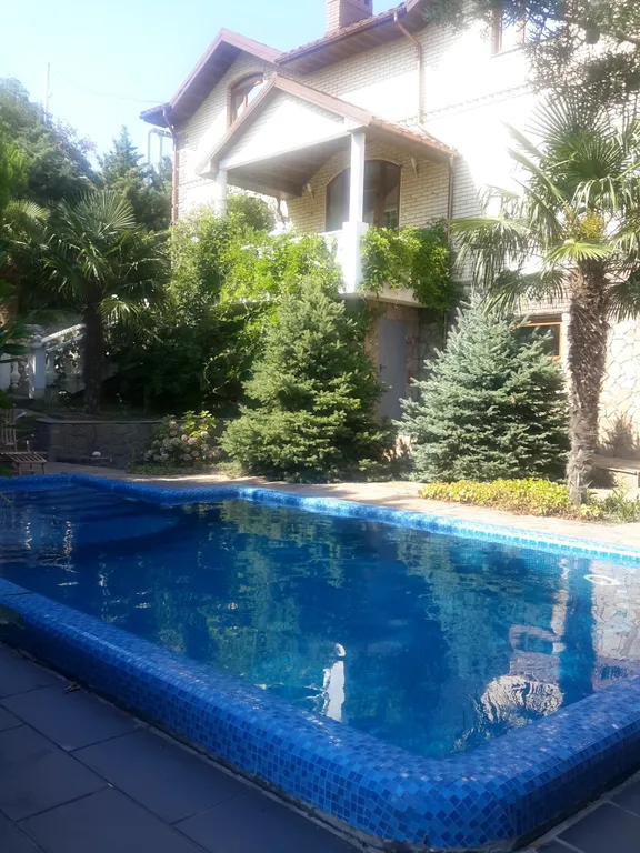 Коттедж Вилла Бриз — аренда посуточно в Даниловка