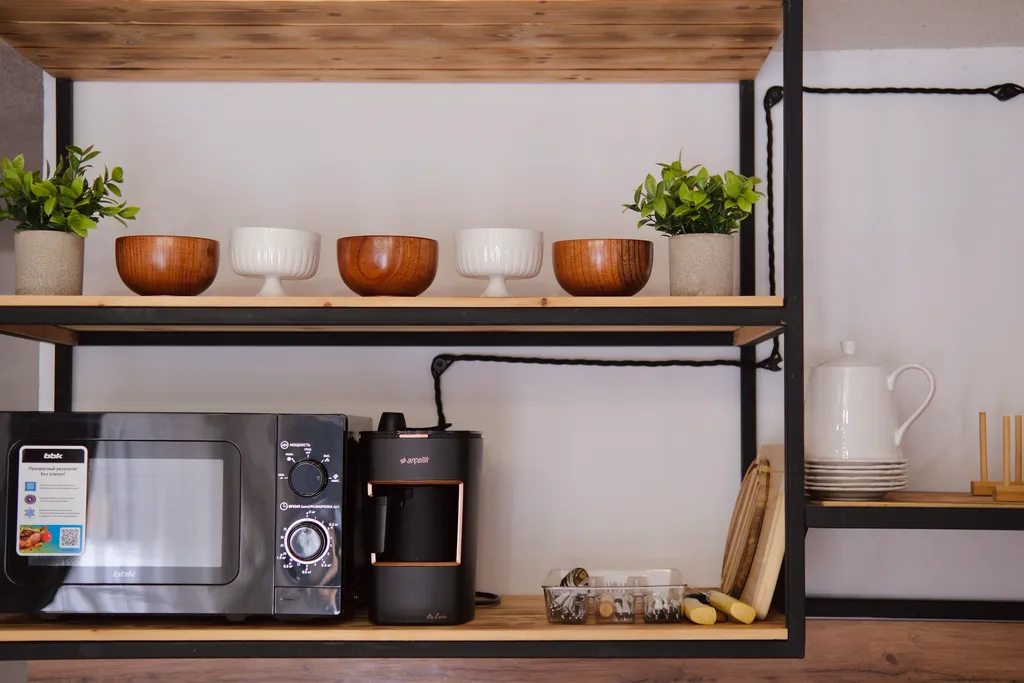 Двухэтажный дом с кухней