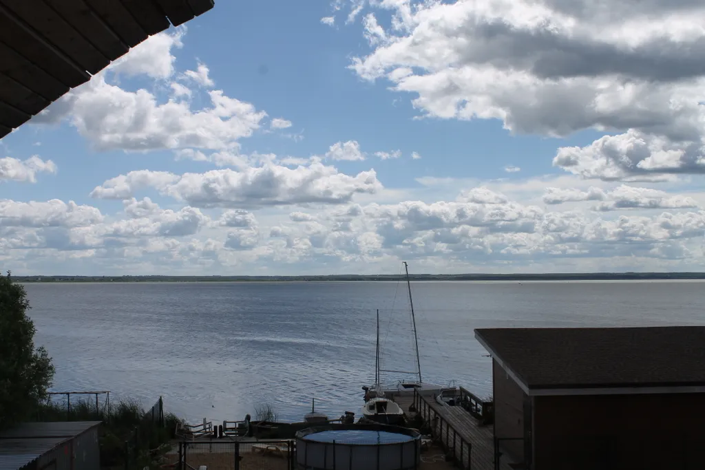 Дом №2 с видом на озеро Неро